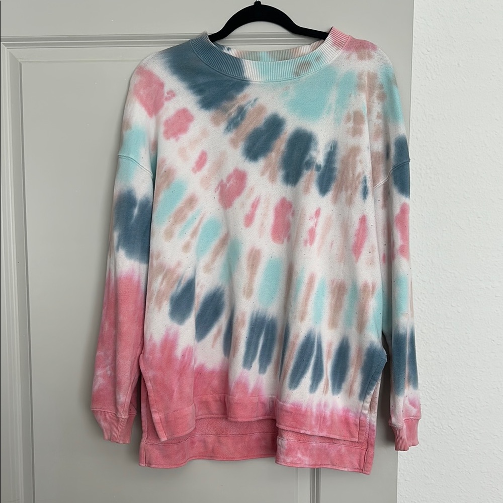 American Eagle Outfitters Pink and Blue Crew Neck Sweater